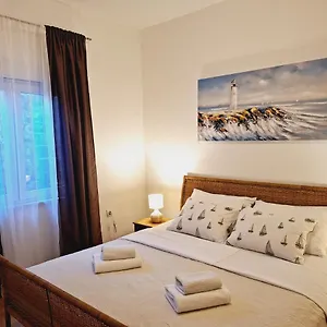 https://apartman-23000.hotelinzadar.com