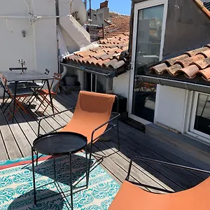 https://studio-toit-terrasse-vieux-port.fr-provencehotel.com